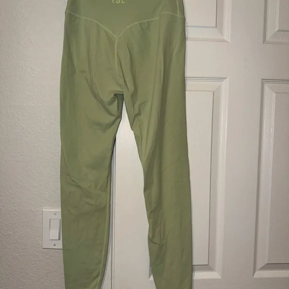 Light Green High-Waist Leggings - Picture 6 of 7